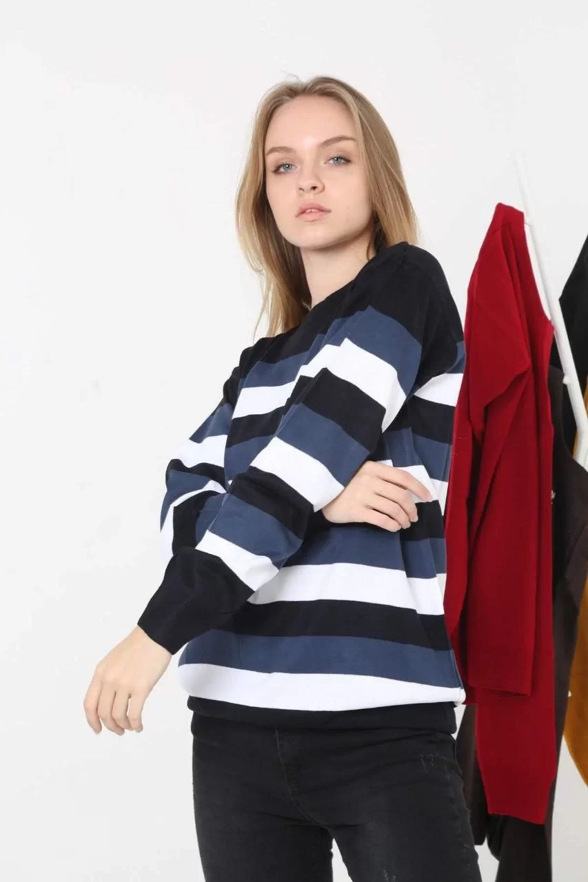 Deluxerie Knitted Sweater MF-Goldarina